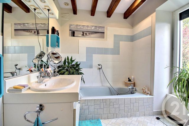 maison à vendre - 6 pièces - 170.0 m2 - LA FERTE GAUCHER - 77 - ILE-DE-FRANCE - Century 21 Lemaire Immobilier