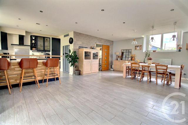 maison à vendre - 5 pièces - 145.0 m2 - MONTMIRAIL - 51 - CHAMPAGNE-ARDENNE - Century 21 Lemaire Immobilier