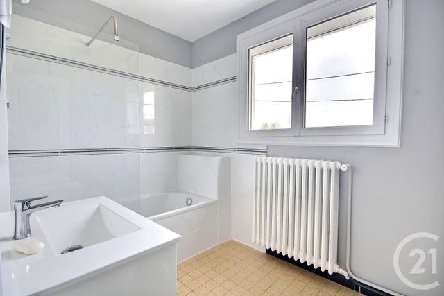 maison à vendre - 6 pièces - 147.0 m2 - SEZANNE - 51 - CHAMPAGNE-ARDENNE - Century 21 Lemaire Immobilier