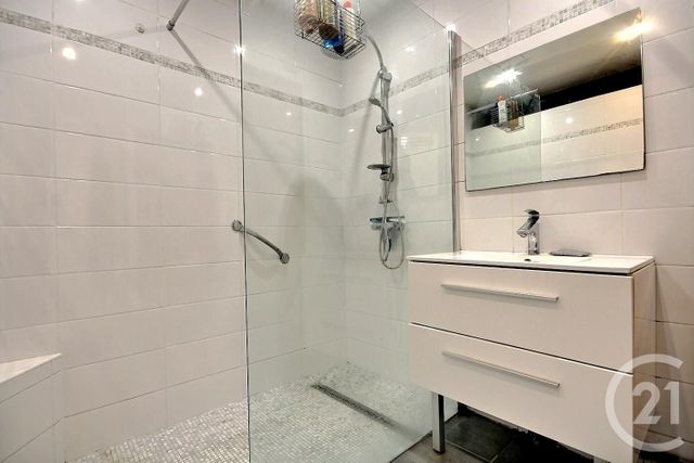 maison à vendre - 7 pièces - 213.0 m2 - LA FERTE GAUCHER - 77 - ILE-DE-FRANCE - Century 21 Lemaire Immobilier