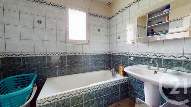 maison à vendre - 5 pièces - 120.0 m2 - MONTMIRAIL - 51 - CHAMPAGNE-ARDENNE - Century 21 Lemaire Immobilier
