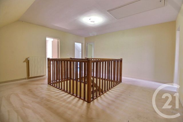 maison à vendre - 7 pièces - 182.86 m2 - MONTMIRAIL - 51 - CHAMPAGNE-ARDENNE - Century 21 Lemaire Immobilier