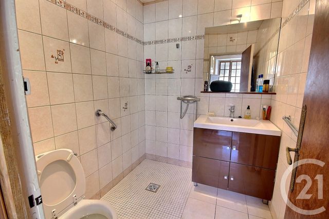 maison à vendre - 7 pièces - 198.0 m2 - LA FERTE GAUCHER - 77 - ILE-DE-FRANCE - Century 21 Lemaire Immobilier
