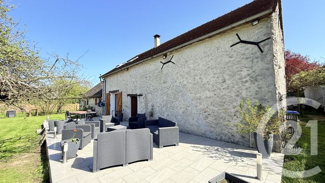 maison à vendre - 7 pièces - 135.12 m2 - LA FERTE GAUCHER - 77 - ILE-DE-FRANCE - Century 21 Lemaire Immobilier